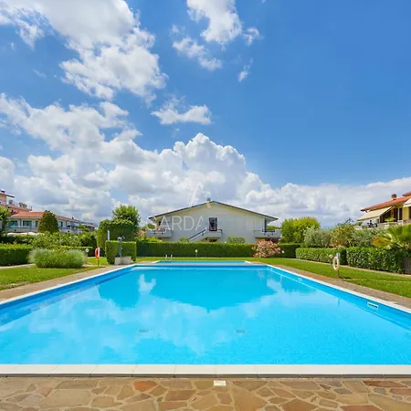 Apartamento Harmony - Terrazza E Piscina A Pochi Passi Dal
